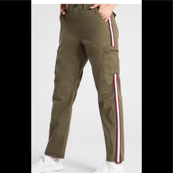 Athleta Pants - Athleta Summit Cargo Pant 4Tall *Flaw